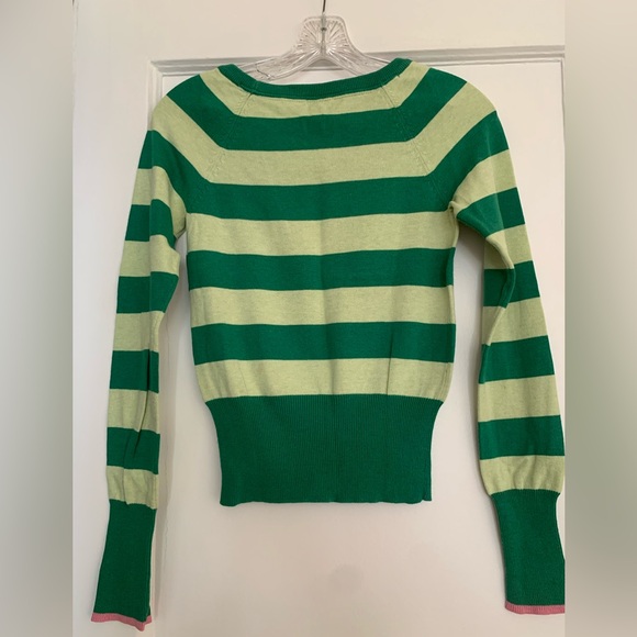 American Eagle - Green 🦖Cream Crew neck women’s top - size Small - Picture 5 of 10